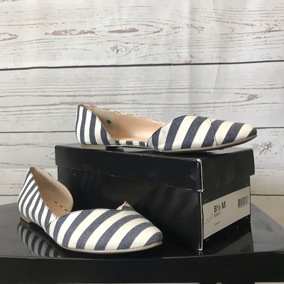 BCBG ANNYA PARIS FLATS - Picture 3 of 6